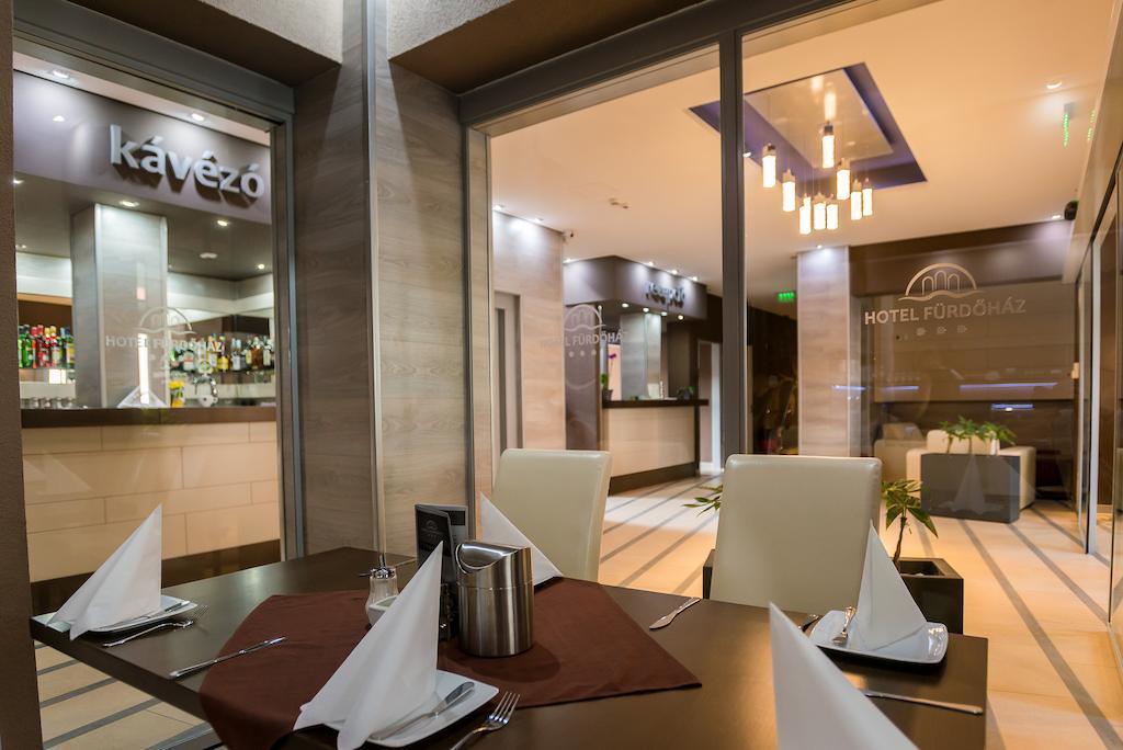 Hotel Fuerdohaz นีเรกฮาซา ภายนอก รูปภาพ