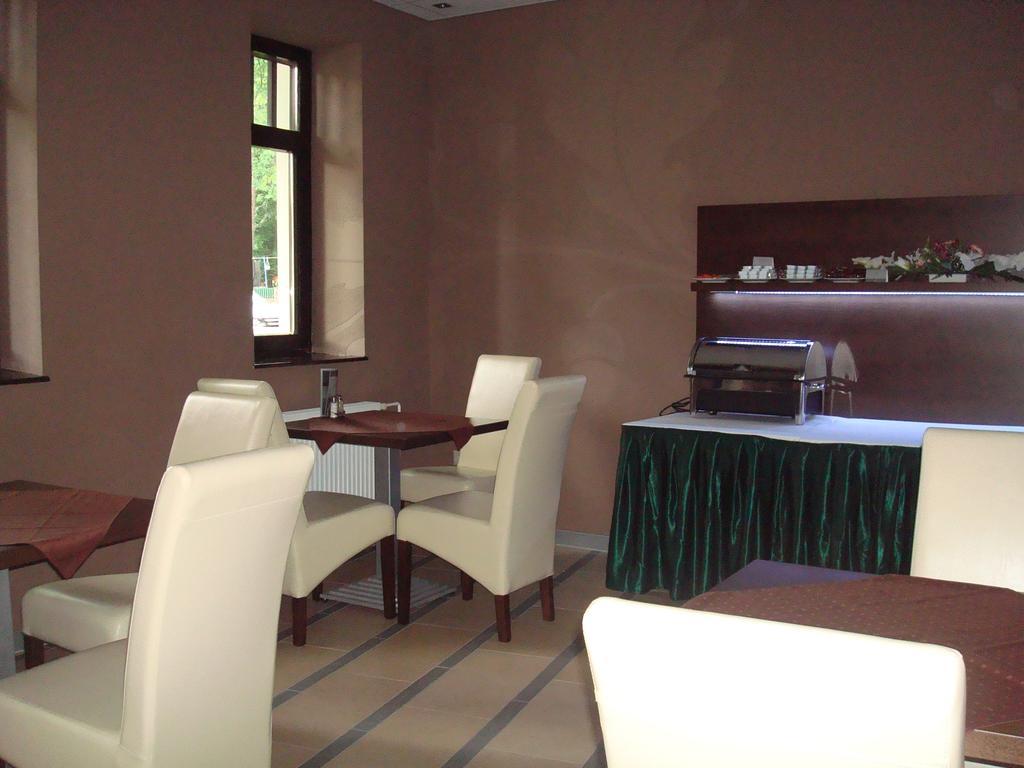 Hotel Fuerdohaz นีเรกฮาซา ภายนอก รูปภาพ