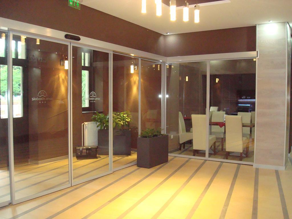 Hotel Fuerdohaz นีเรกฮาซา ภายนอก รูปภาพ