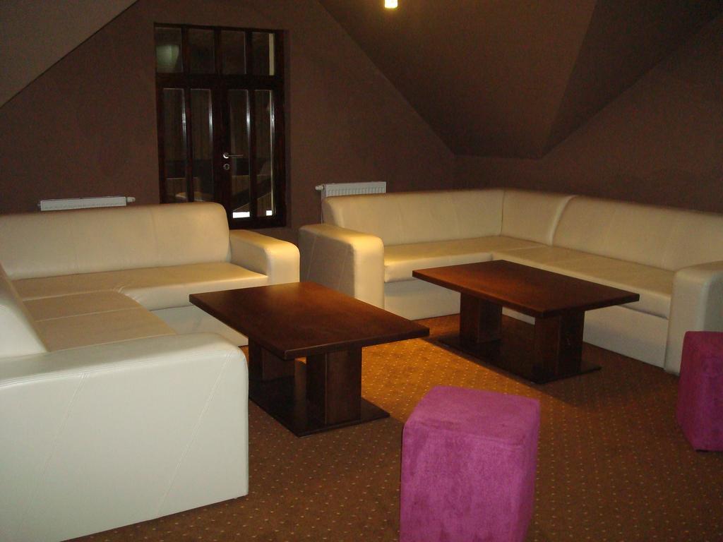 Hotel Fuerdohaz นีเรกฮาซา ภายนอก รูปภาพ